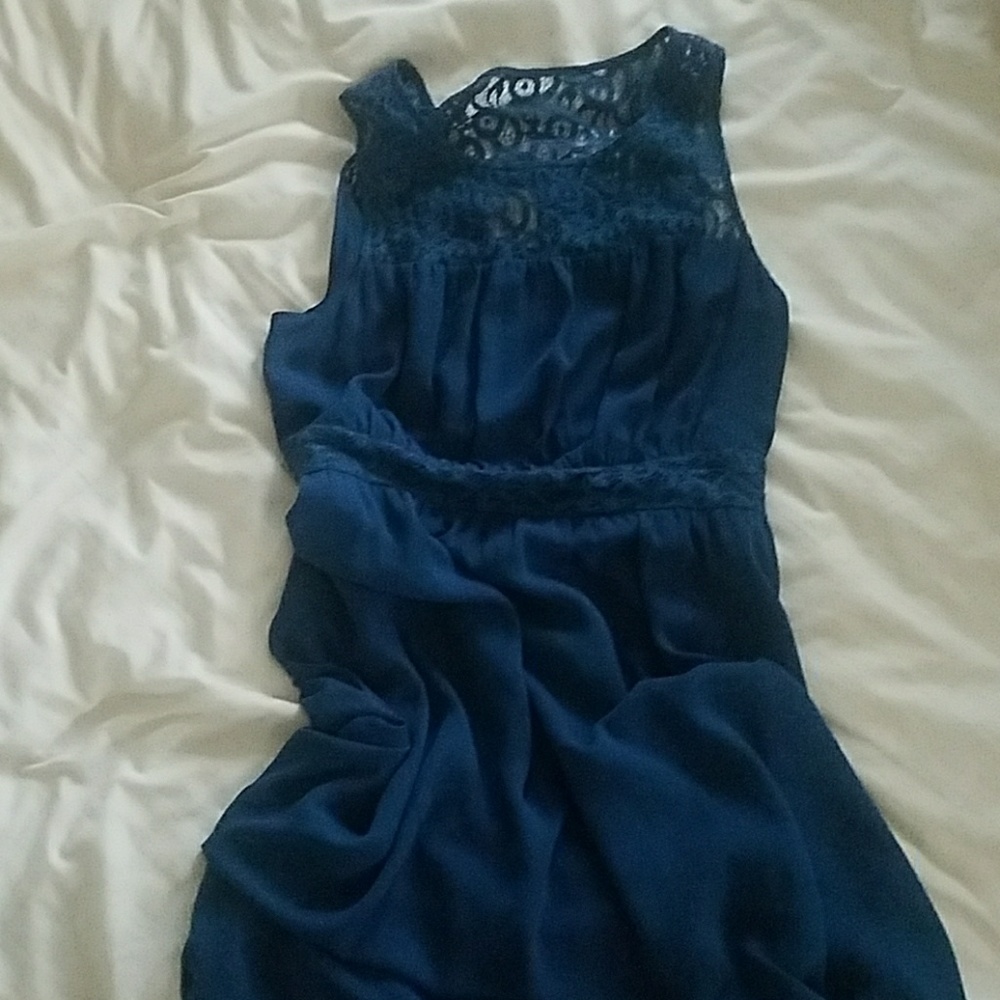 HD in Paris dress knee length Size 10 like new